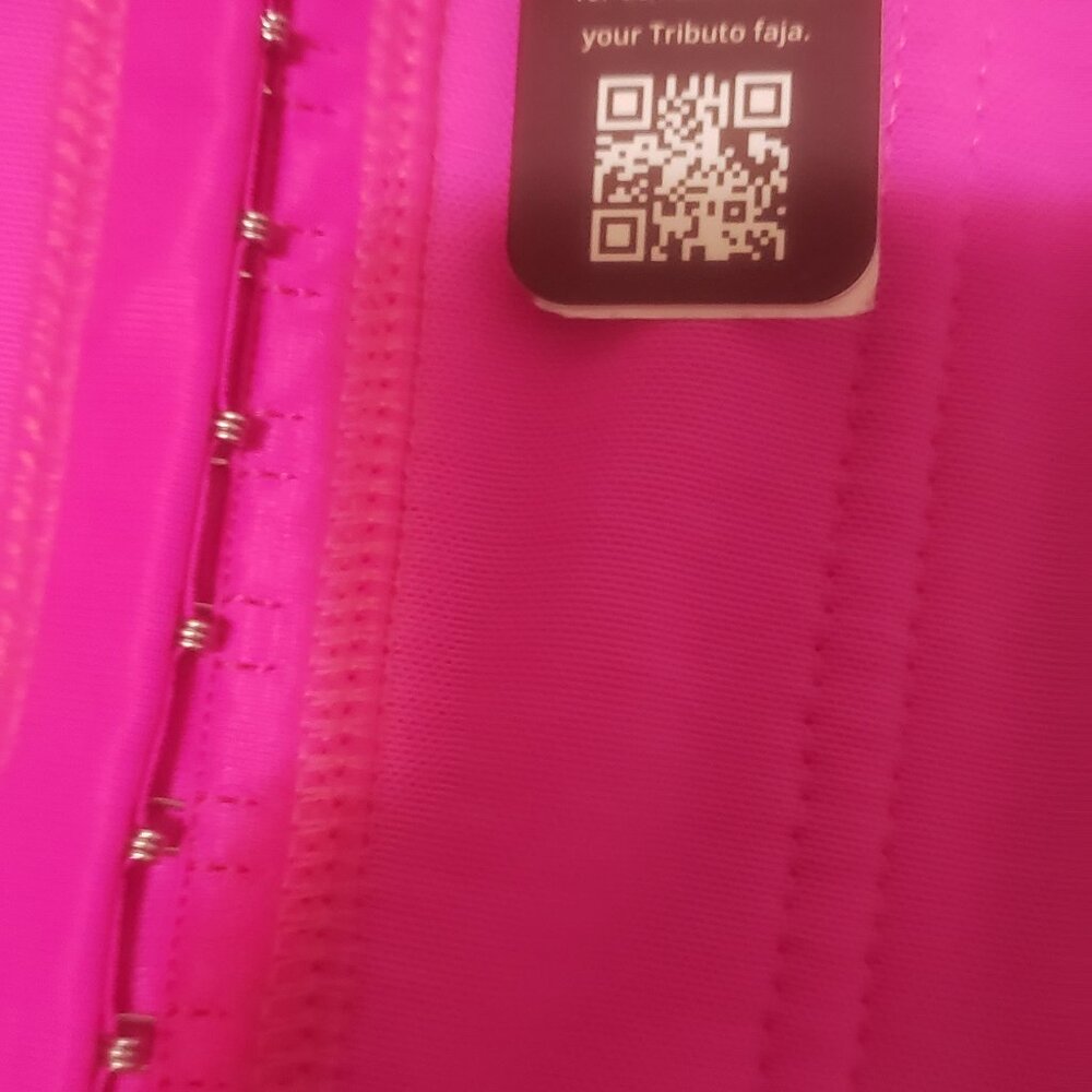 Lipolux Hot pink shapewear - Picture 7 of 7